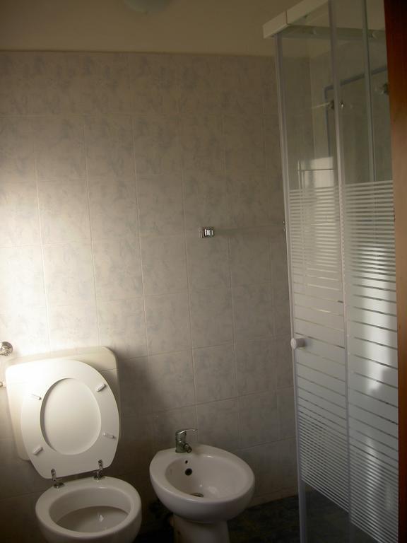 Bed and Breakfast Casa Ale Маргера Экстерьер фото