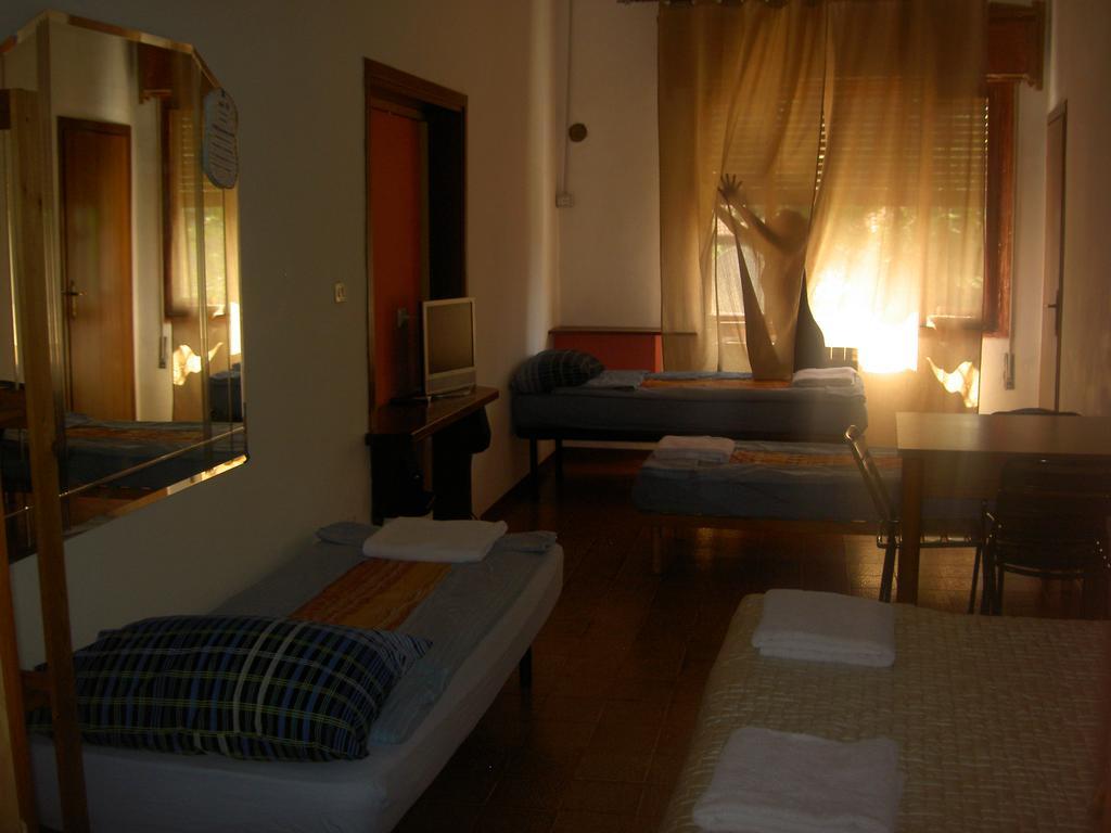 Bed and Breakfast Casa Ale Маргера Экстерьер фото